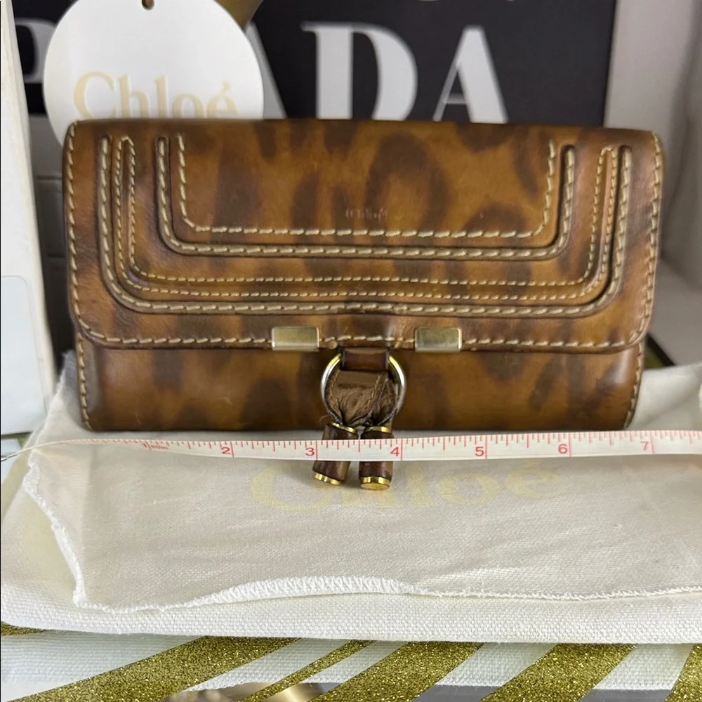 Chloe Brown Leather Wallet with Gold Details - Picture 6 of 10